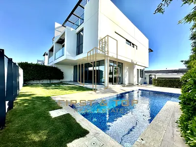 Beachfront villa | Ready to move | | Freehold | Island living | 4 years payment