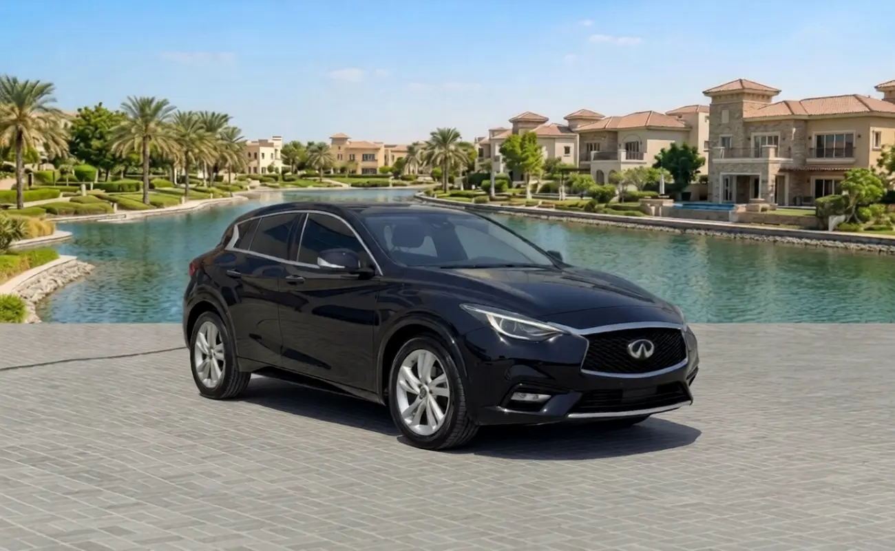 Infiniti Q30 2019 — photo 1 of 4
