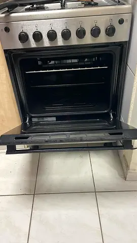 Electrolux 4 Flame Gas Oven