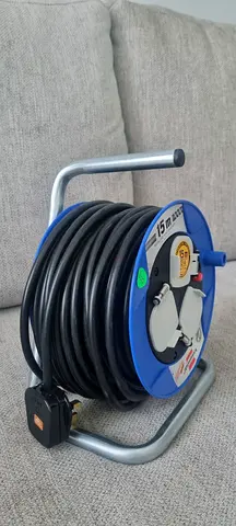Heavy-duty 15m Cable Reel with 3 Sockets - Portable Extension Reel