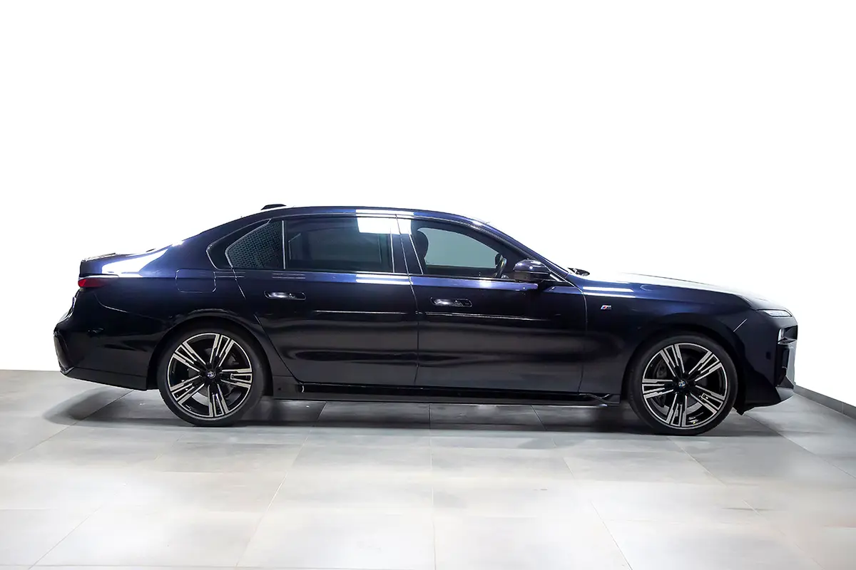 BMW 7-Series 2024