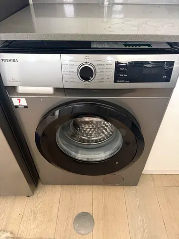 Toshiba Front Load Washing Machine - 7kg, Silver (Good Condition)