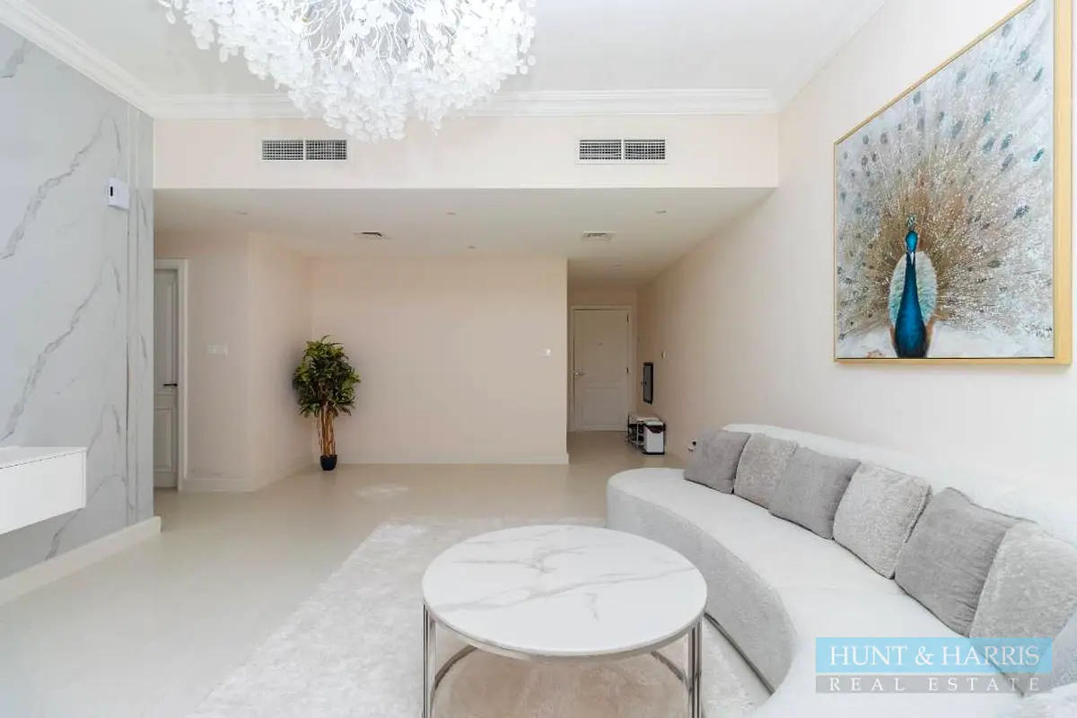 Upgraded Sea view - 1 bedroom for sale in Al Hamra Village - Marina