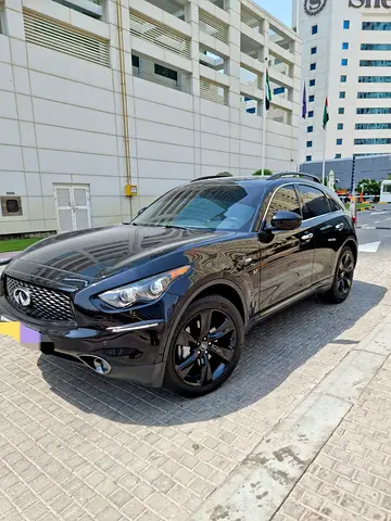 2017 Infiniti QX70 Elite Sport S | GCC Specs | Pristine Condition