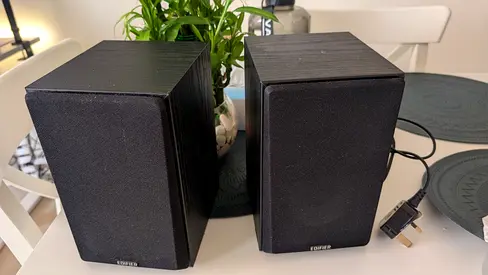 Edifier 4 active studio monitors like new