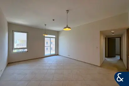 Spacious 2 Bed | Prime Location | Uptown