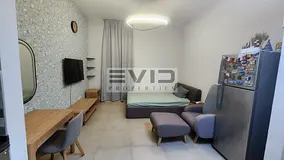 Next to Metro | Pool View | Chiller -Free