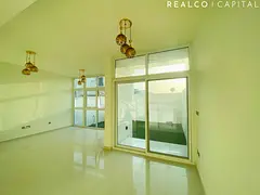 Well Maintained | 3 Bedrooms With maids | Single Row