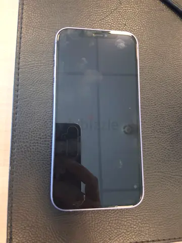 IPHONE 12 64GB 84 % Battery Health, Charger and box
