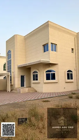 اشيك واكبرمساحة فيلا ف الرقايب اول ساكن تتكون من 4 غرف نوم ماستر _مجلس للضيوف مساحة ممتاز _غرفة خادمة غرفة غسيل _مطبخ مجهز  7 حمام علي مساحة 8800 قدم
