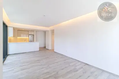 Modern 1BR Apartment | Balcony | Downtown City View