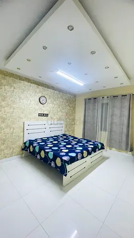 Spacious Master Bedroom | Couple Welcome | 3 Min to BurJuman Metro | AED 3,600 | Negotiable 💸