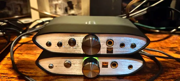 iFi Zen DAC V2 USB DAC  iFi Zen Can Headphone Amplifier