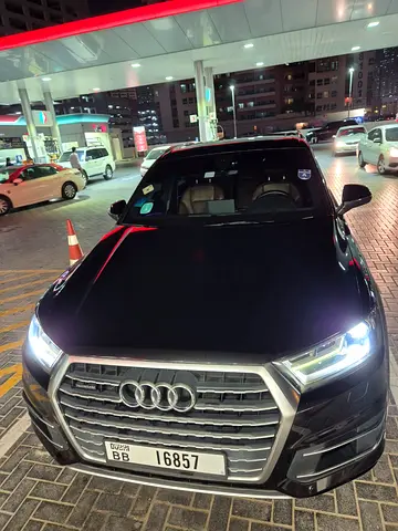 Audi Q7 45 TFSI quattro Design 2017 | GCC Specs | Low Mileage