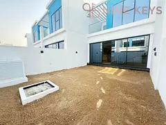 3 Bedroom Town House / Ready to move / Back to back