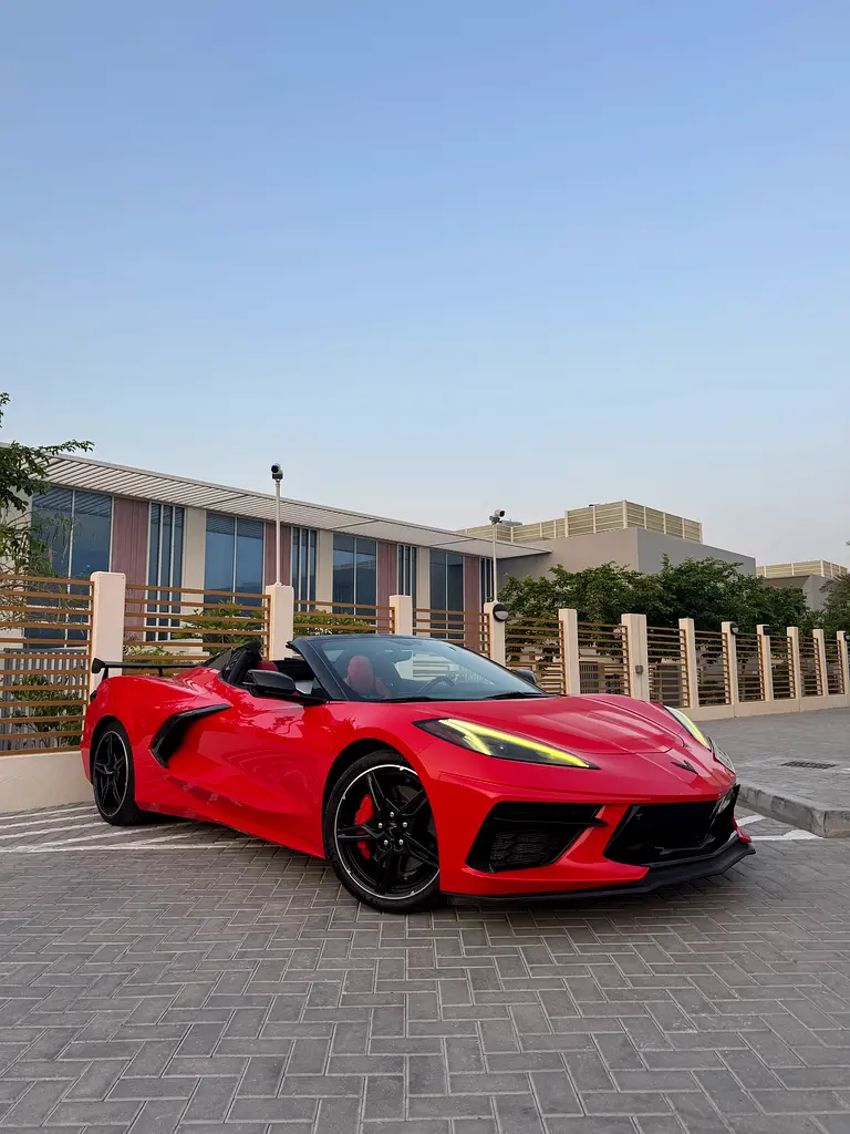 Chevrolet Corvette 2021 — photo 1 of 15