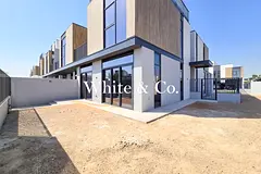 Fully Landscaped | Bright | Vacant Soon