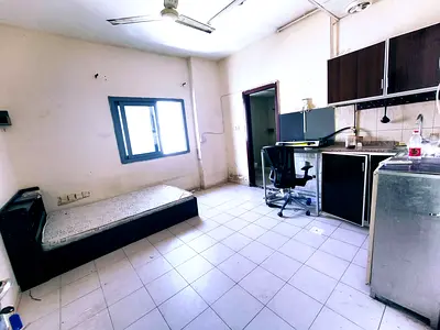 Very affordable studio for Staff/family/bachelor close to road in muwaileh without Deposit Cash