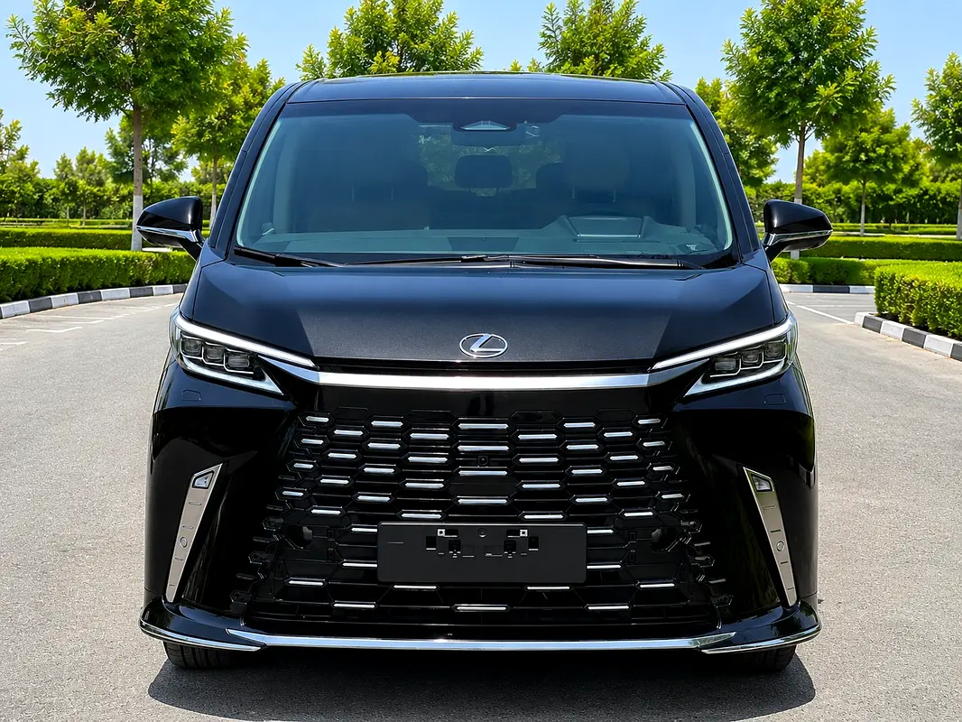 Lexus LM-Series 2025 — photo 1 of 20