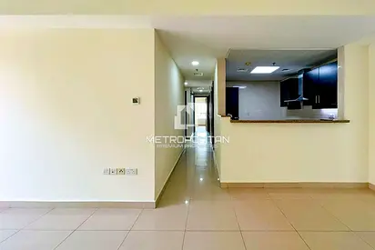 3BR w Maids | Vacant | High Floor | Next to Mall