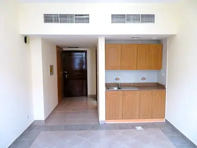 STUDIO-SHARING-BANIYAS-DEIRA
