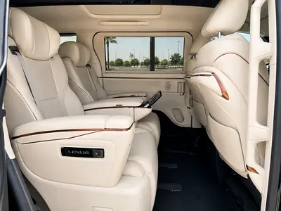 صورة 10 لـ 2025 Lexus LM-SERIES