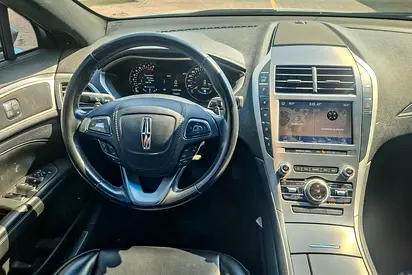 2020 Lincoln MKZ photo 10