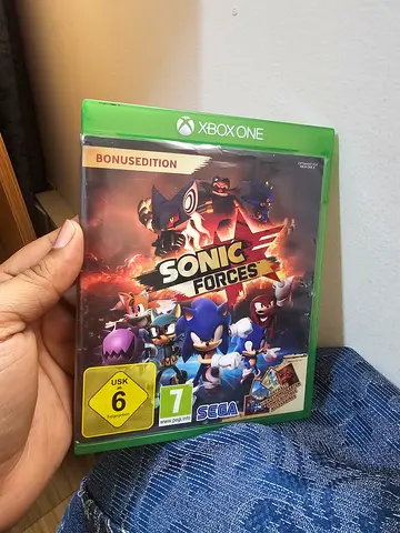 Sonic Forces (Xbox One) — Original Disc, Bonus Edition