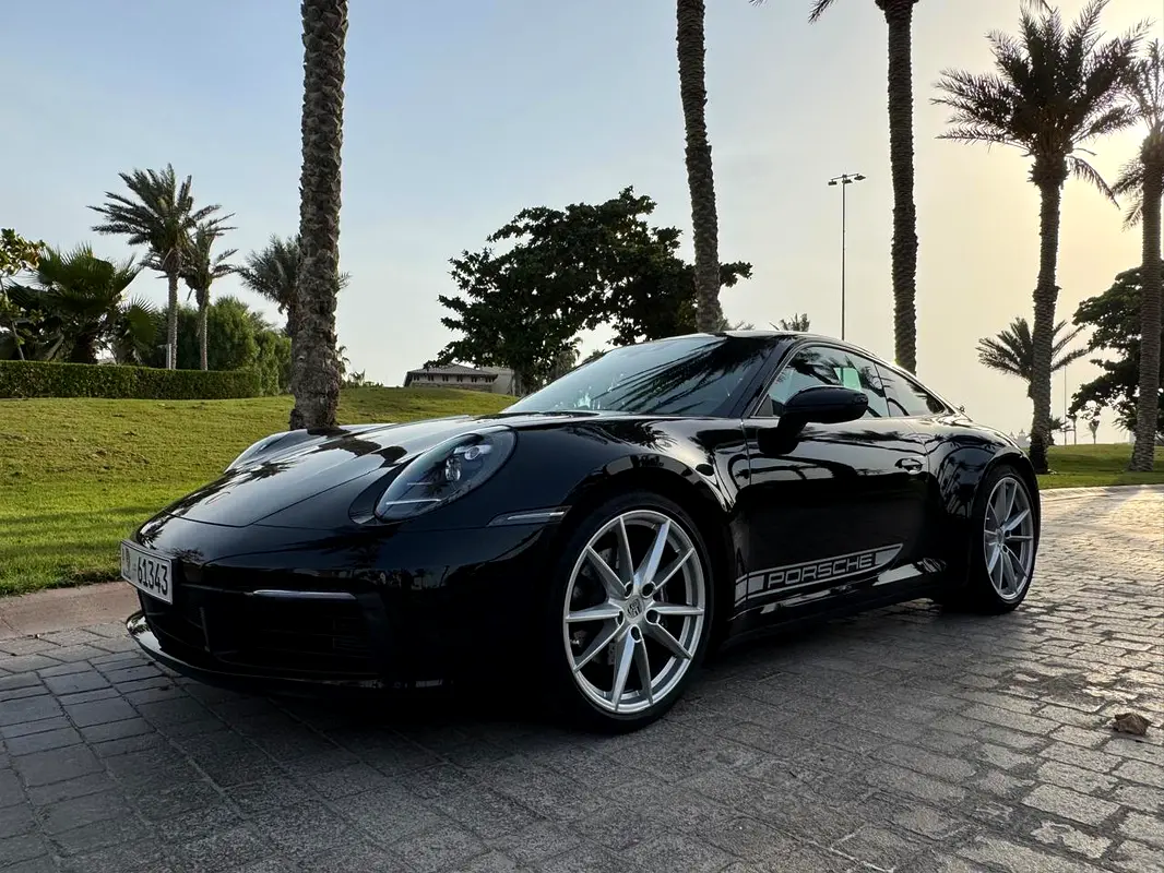 Porsche 911 2023 — photo 1 of 20