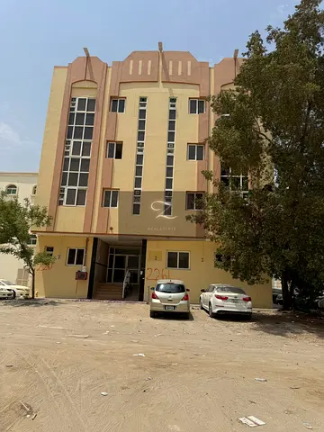 فرصة استثمارية ذهبية في مويلح | بناية مؤجرة بالكامل | عائد قابل للنمو