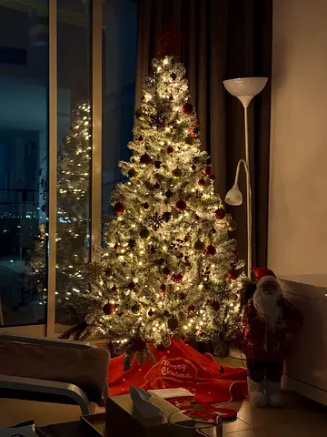 Pre-lit Large Artificial Christmas Tree with Warm White Lights with full decoration as per photo