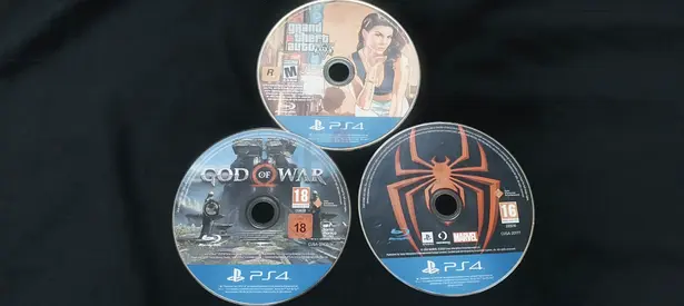 PS4 Disc Trio
