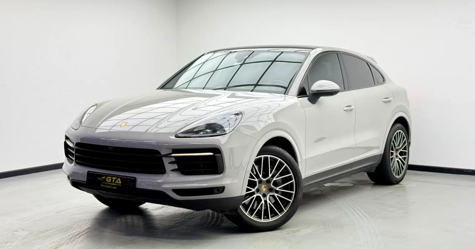 Porsche Cayenne 2020 — photo 1 of 17