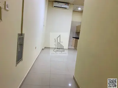للإيجار استديو (غرفة ناطور) بعقد سنوي  مناسب لشخص واحد أوشخصين او  موظف يبحث عن سكن عملي ومريح بسعر مناسب