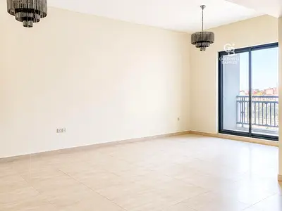 Large Layout | Closed Kitchen | Near Metro