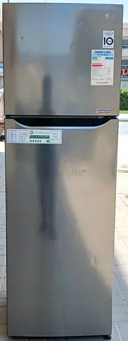 LG fridge for sale neat and clean
