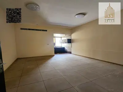 Residential/Commercial Building with a Stable Income