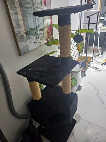 EBI Cat tree scratcher