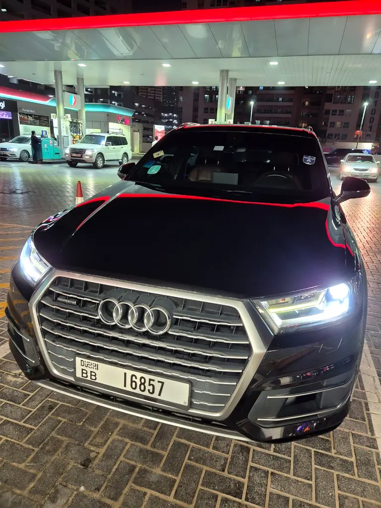 Audi Q7 2017 — photo 1 of 5