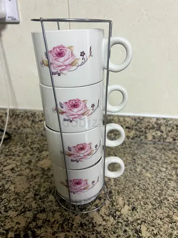 Set of 4 Ceramic Rose Mugs with Chrome Rack - Good Condition