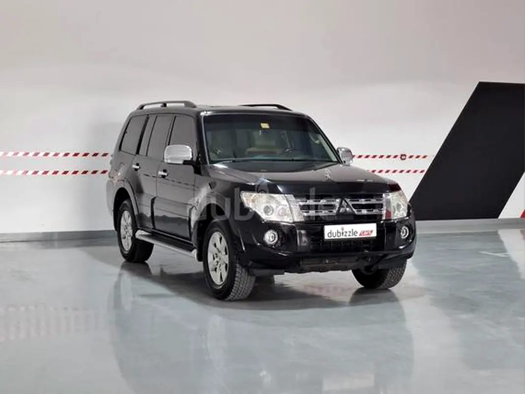 Mitsubishi Pajero 2014 — photo 1 of 20