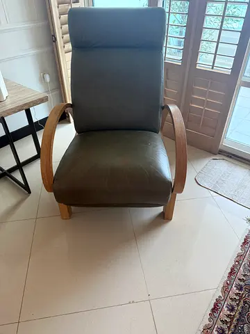 Great Barry Bentwood Recliner Chair with Ottoman