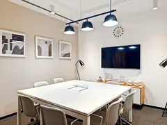 Fully serviced open office space for rent for you and your team in Dubai, Deira City Center