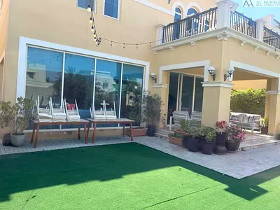 Single Row / Middle Unit / Meadows view