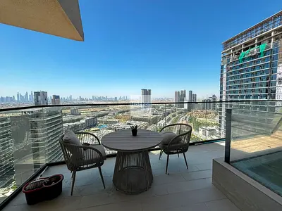 POOL VIEW I MARINA SKYLINE VIEW SMART HOME