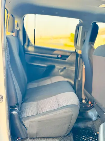 صورة 10 لـ 2018 Toyota HILUX
