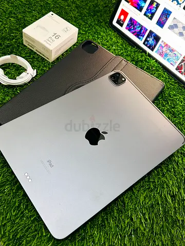Ipad pro 11inch M1 3rd generation (128GB) wifi All accessories