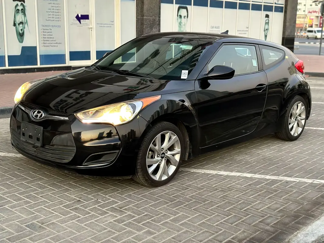 Hyundai Veloster 2016 — photo 1 of 7
