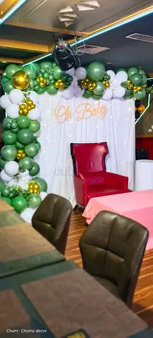 Baby shower balloon decorations
