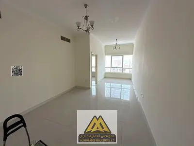 شقة غرفة وصالة بالنعيمية غرفة ماستر حمامين خزائن تكييف مركزي جيم ومسبح قرب الخدمات ومخرج سهل للشارقة ودبي ومدرسة الحكمة